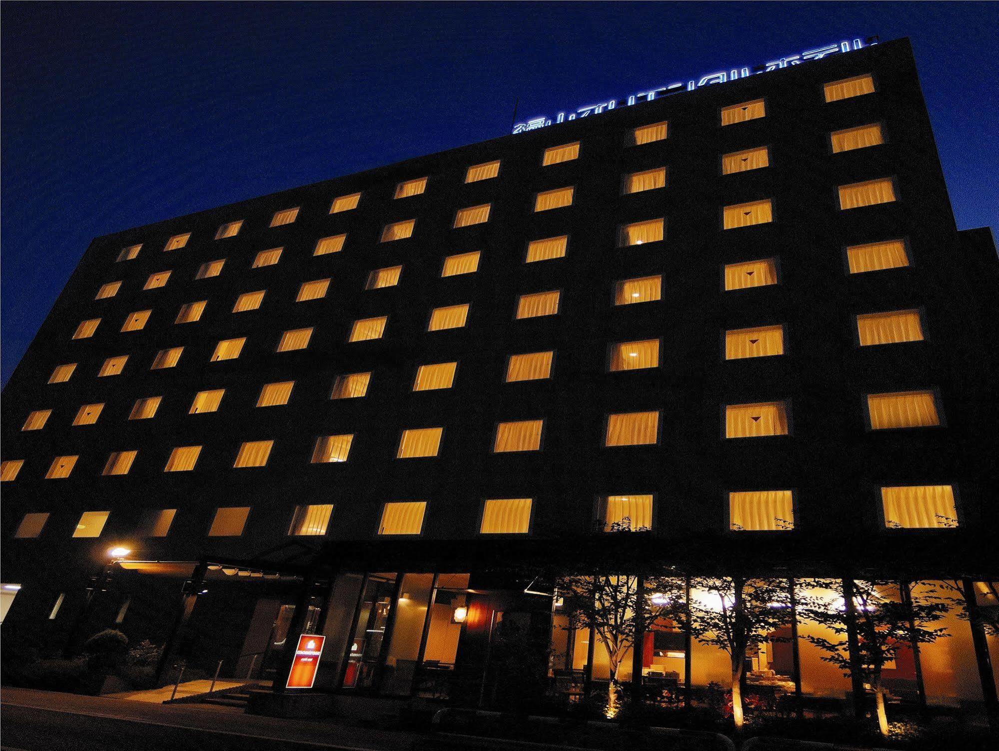 Fukuyama Oriental Hotel Exteriör bild